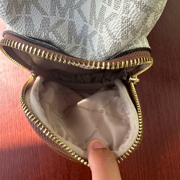 Michael Kors Large Jet set backpack - Picture 3 of 7